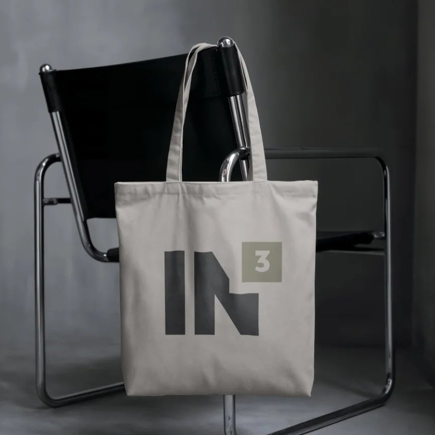 Aplicación de marca IN³ en bolsa